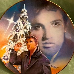ELVIS PRESLEY Wall Plate “Blue Christmas” Elvis Presley Enterprises 1992
